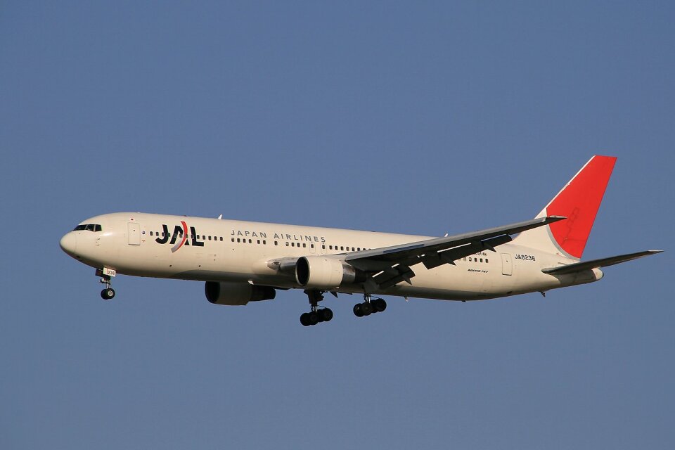 日本航空 Boeing 767-300 JA8236 成田国際空港 航空フォト | by