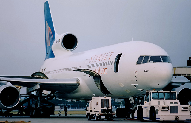 航空奉行所さんが、名古屋飛行場で撮影したスター・ジェット・エア L-1011-385-3 TriStar 500の航空フォト（飛行機 写真・画像）