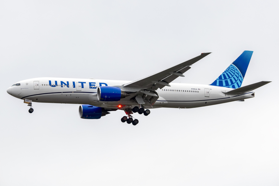 ユナイテッド航空 ボーイング777 モデル 777、ユナイテッド航空へ世界初納入30周年 初号機は現役