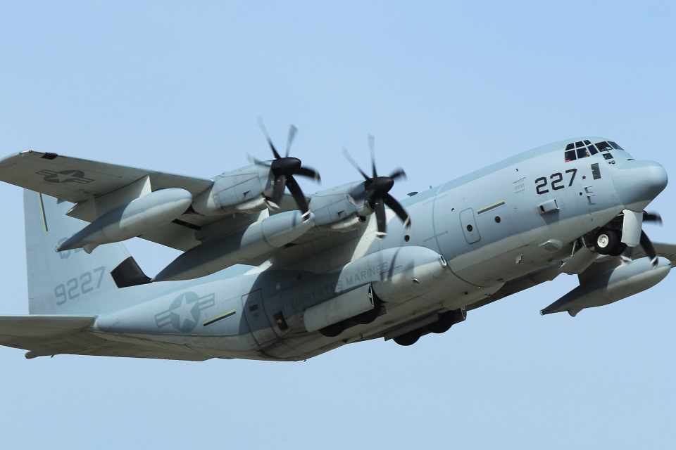 アメリカ海兵隊 Lockheed Martin C-130 Hercules 169227 岩国