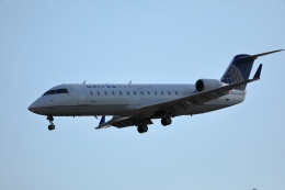 航空フォト：N424AW ユナイテッド・エクスプレス CRJ-200