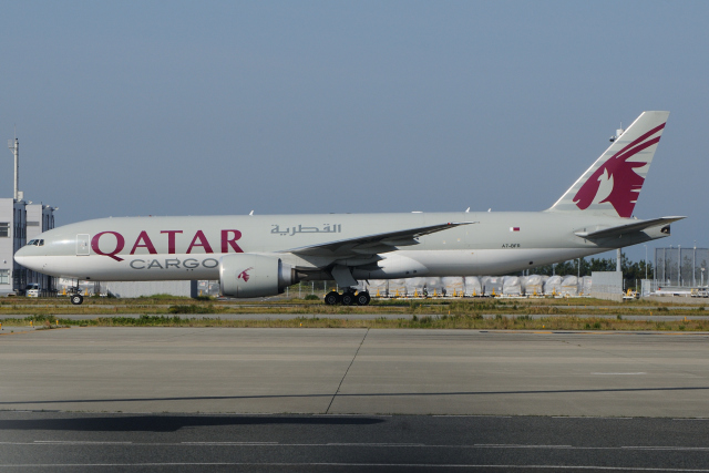 きんめいさんが、関西国際空港で撮影したカタール航空カーゴ 777-FDZの航空フォト（飛行機 写真・画像）