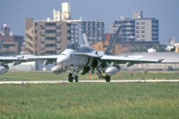厚木飛行場 - Naval Air Facility Atsugi [NJA/RJTA]で撮影されたアメリカ海軍 - United States Navyの航空機写真