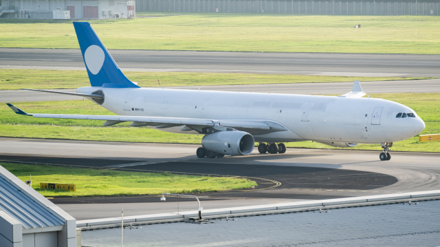 にっしーさんが、シンガポール・チャンギ国際空港で撮影したガリスター・マルタ A330-343(P2F)の航空フォト（飛行機 写真・画像）