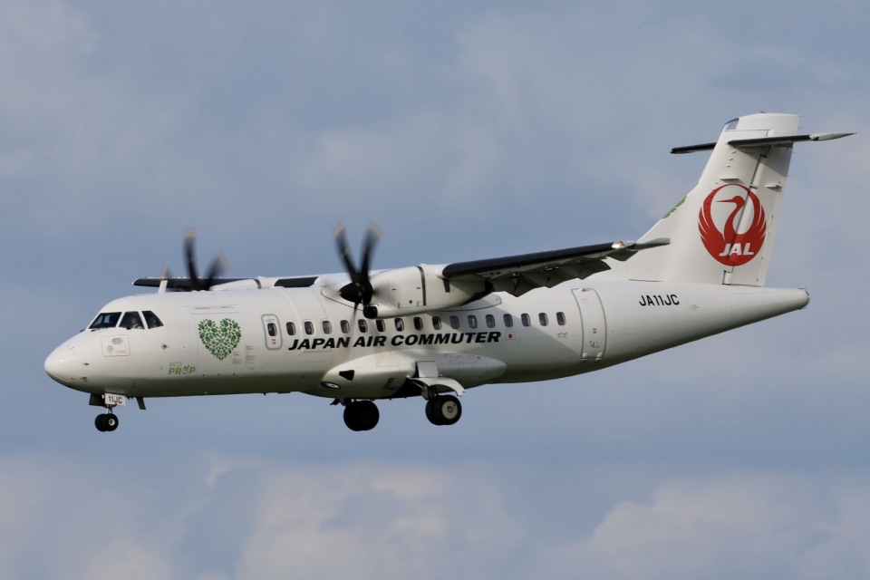 日本エアコミューター ATR 42 JA11JC 伊丹空港 航空フォト | by