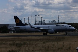 twining07さんが、フランクフルト国際空港で撮影したルフトハンザドイツ航空 A320-214の航空フォト（飛行機 写真・画像）