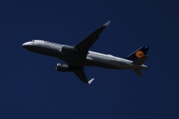 twining07さんが、フランクフルト国際空港で撮影したルフトハンザドイツ航空 A320-214の航空フォト（飛行機 写真・画像）