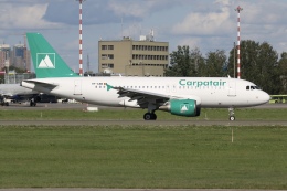 NIKEさんが、リガ国際空港で撮影したカルパトエア A319-112の航空フォト（飛行機 写真・画像）