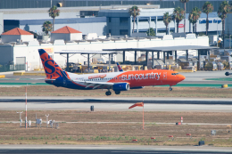 たっしーさんが、ロサンゼルス国際空港で撮影したサンカントリー・エアラインズ 737-8JPの航空フォト（飛行機 写真・画像）