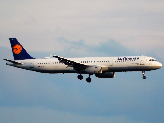 フランクフルト国際空港 - Frankfurt Airport [FRA/EDDF]で撮影されたフランクフルト国際空港 - Frankfurt Airport [FRA/EDDF]の航空機写真