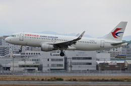 雲霧さんが、福岡空港で撮影した中国東方航空 A320-214の航空フォト（飛行機 写真・画像）