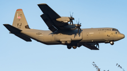 Yukino-8161さんが、横田基地で撮影したアメリカ空軍 C-130J-30 Herculesの航空フォト（飛行機 写真・画像）