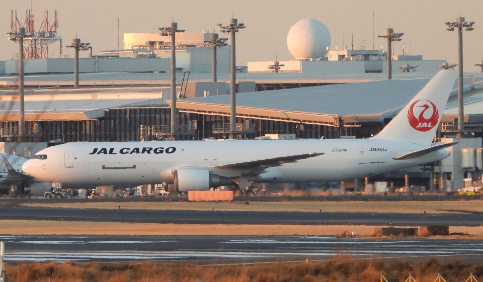 航空機・ヘリコプター JALCargo B767-300ER JA653J Boeing 767-300F Japan Airlines JA653J 'JAL Cargo' – Azure AI