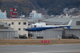 ヒコーキグモ(JQ3KAM)さんが、八尾空港で撮影した東邦航空 AS350B Ecureuilの航空フォト（飛行機 写真・画像）