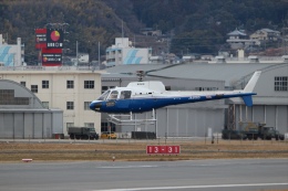 ヒコーキグモさんが、八尾空港で撮影した東邦航空 AS350B Ecureuilの航空フォト（飛行機 写真・画像）