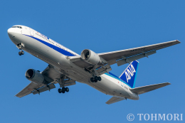 遠森一郎さんが、福岡空港で撮影した全日空 767-381の航空フォト（飛行機 写真・画像）