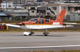 B.K JEONGさんが、八尾空港で撮影した日本法人所有 TB-10 Tobagoの航空フォト（飛行機 写真・画像）