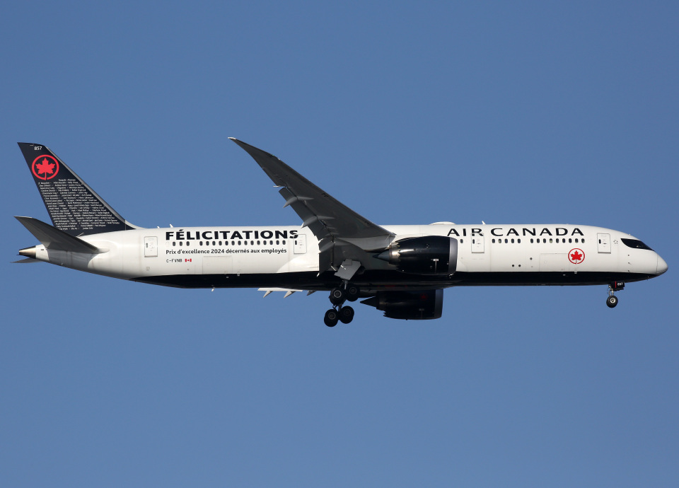 エア・カナダ Boeing 787-9 C-FVNB 羽田空港 航空フォト | by