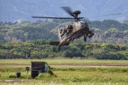 てくろくさんが、鹿屋航空基地で撮影した陸上自衛隊 AH-64Dの航空フォト（飛行機 写真・画像）