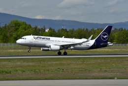 あおいそらさんが、フランクフルト国際空港で撮影したルフトハンザドイツ航空 A320-214の航空フォト（飛行機 写真・画像）