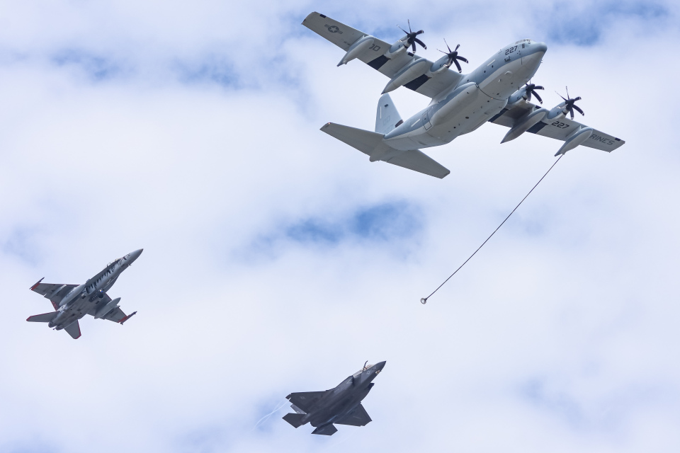 ありご  機体記号 : 169227 (アメリカ海兵隊) 航空フォト(飛行機 写真
