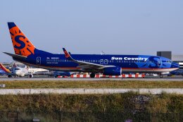 航空フォト：N823SY サンカントリー・エアラインズ 737-800