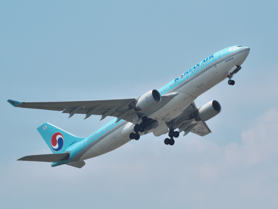 KOREAN AIR A330-200 コリアンエア 大韓航空 ph Korean Air Airbus A330-200 Shuts Down Engine Descending