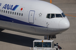 ぽかさんが、羽田空港で撮影した全日空 767-381/ERの航空フォト（飛行機 写真・画像）