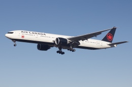 航空フォト：C-FIVW エア・カナダ 777-300