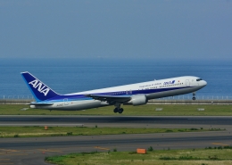 あさかわさんが、中部国際空港で撮影した全日空 767-381の航空フォト（飛行機 写真・画像）