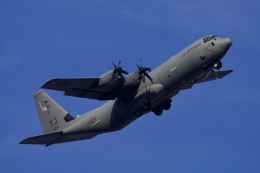 yukku16_herooさんが、横田基地で撮影したアメリカ空軍 C-130J-30 Herculesの航空フォト（飛行機 写真・画像）