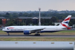 boeing7779xさんが、ロンドン・ヒースロー空港で撮影したブリティッシュ・エアウェイズ 777-236/ERの航空フォト（飛行機 写真・画像）
