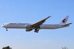 boeing7779xさんが、ロンドン・ヒースロー空港で撮影した中国東方航空 777-39P/ERの航空フォト（飛行機 写真・画像）