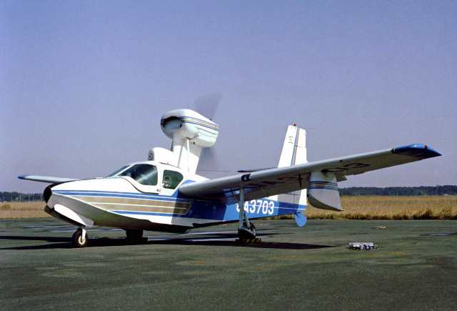 レーク LA-4 Buccaneer