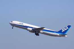 senyoさんが、羽田空港で撮影した全日空 767-381の航空フォト（飛行機 写真・画像）