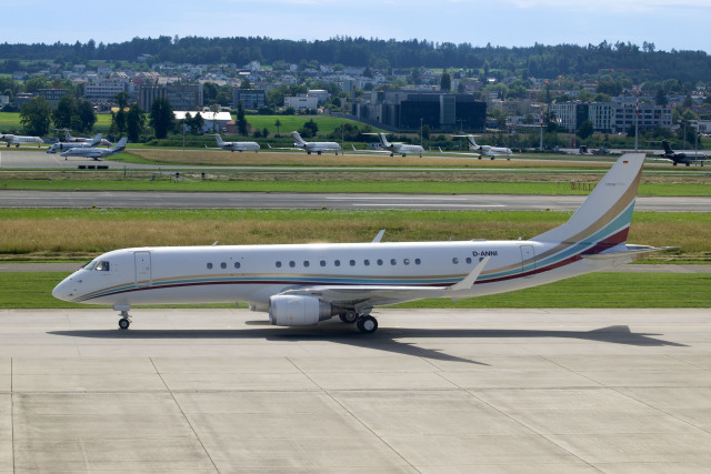 英国航空エンブラエルE RJ-190 英国航空エンブラエルE RJ-190 - メルカリ