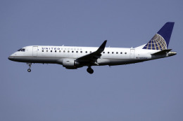 planetさんが、ワシントン・ダレス国際空港で撮影したメサ・エアラインズ ERJ-170-200 LR (ERJ-175LR)の航空フォト（飛行機 写真・画像）