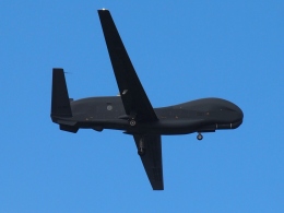 ノースロップ・グラマン RQ-4 グローバルホーク 航空フォト