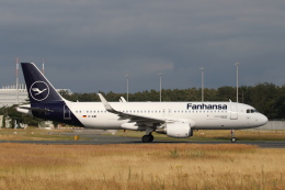 安芸あすかさんが、フランクフルト国際空港で撮影したルフトハンザドイツ航空 A320-214の航空フォト（飛行機 写真・画像）