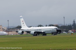 グリーンベレー特殊部隊さんが、横田基地で撮影したアメリカ空軍 RC-135W Rivet Joint (717-158)の航空フォト（飛行機 写真・画像）