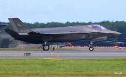 RINA-281さんが、三沢飛行場で撮影した航空自衛隊 F-35A Lightning IIの航空フォト（飛行機 写真・画像）