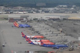 金魚さんが、ミネアポリス・セントポール国際空港で撮影したサンカントリー・エアラインズ 737-8Q8の航空フォト（飛行機 写真・画像）