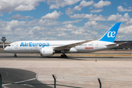 Tomo-Papaさんが、マドリード・バラハス国際空港で撮影したエア・ヨーロッパ 787-8 Dreamlinerの航空フォト（飛行機 写真・画像）