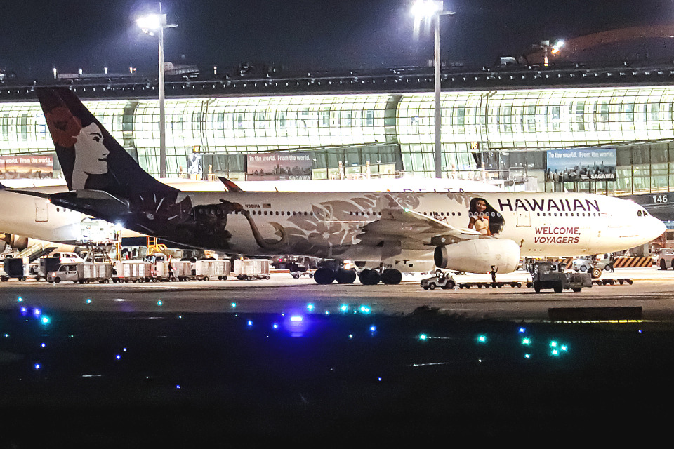 HAWAIIAN AIRLINES A330-200 ハワイアン航空 エアバス ハワイアン航空 Airbus A330-200 N381HA 羽田空港 航空フォト