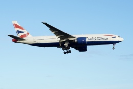 NIKEさんが、ロンドン・ヒースロー空港で撮影したブリティッシュ・エアウェイズ 777-236/ERの航空フォト（飛行機 写真・画像）