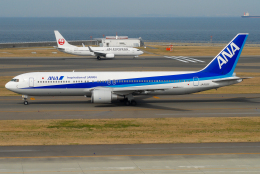 きんめいさんが、中部国際空港で撮影した全日空 767-381の航空フォト（飛行機 写真・画像）