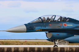 築城基地の撮影スポット「堤防」で、さかなやさんが撮影した飛行機の写真です。