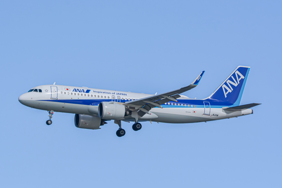 ANA 全日空 AIRBUS エアバス A320neo IOJロゴ JA211A