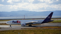 zero1さんが、関西国際空港で撮影したフェデックス・エクスプレス 777-Fの航空フォト（飛行機 写真・画像）