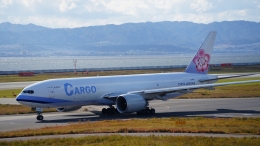 zero1さんが、関西国際空港で撮影したチャイナエアライン 777-Fの航空フォト（飛行機 写真・画像）
